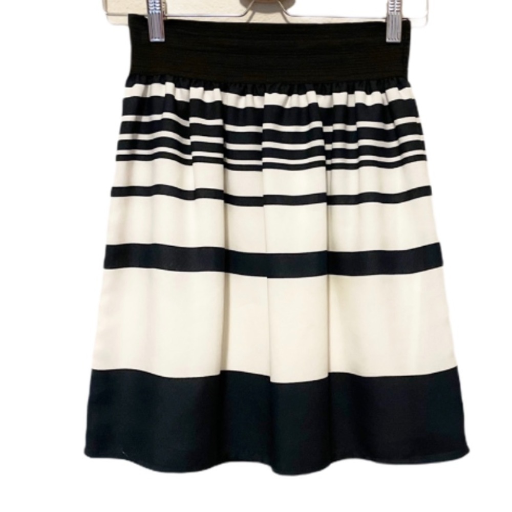 𝅺zara Basic‎ Navy & White Stripe Lined Mini Skirt
